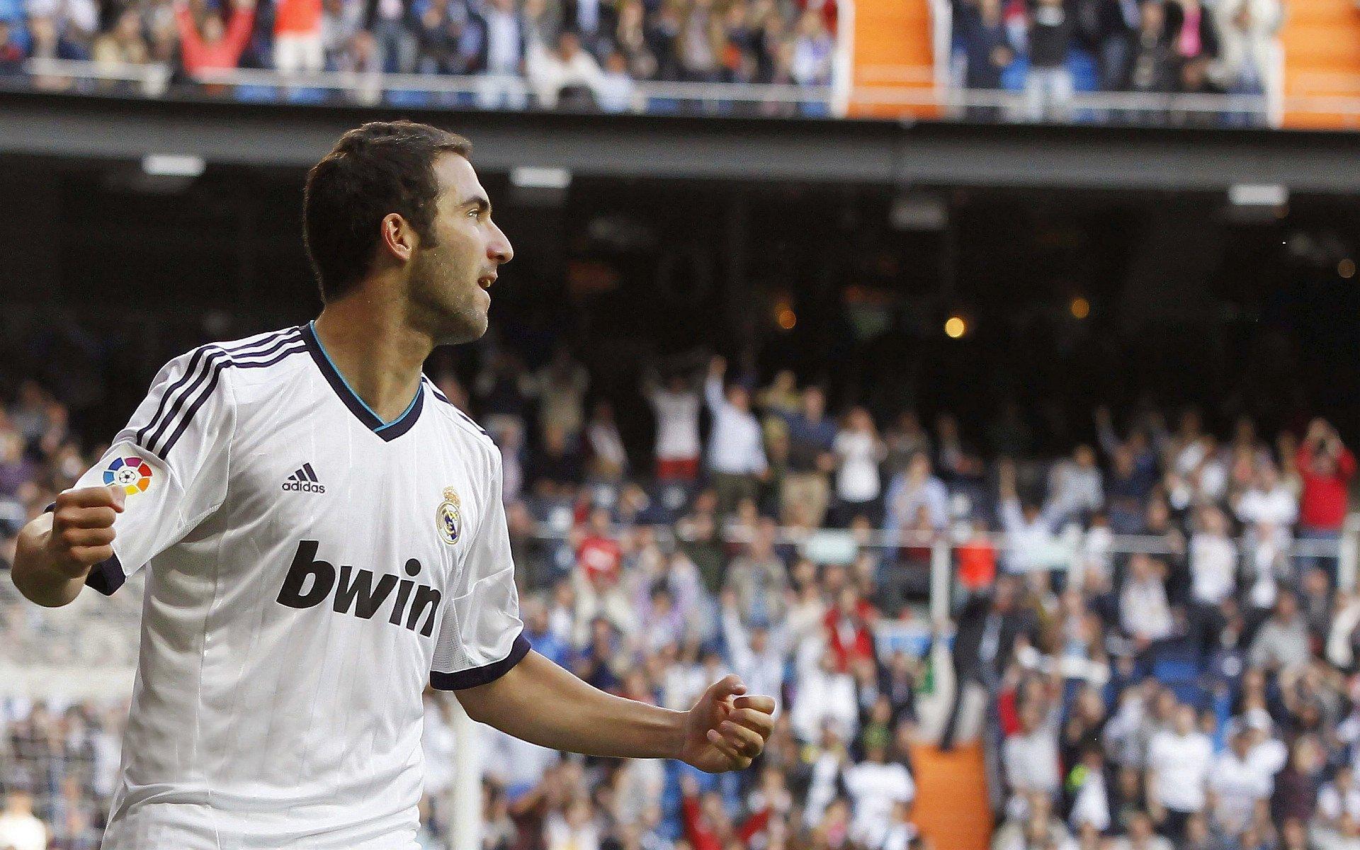 弗兰克坚称争议判罚非点球 盛赞罗梅罗制胜头球更为非凡